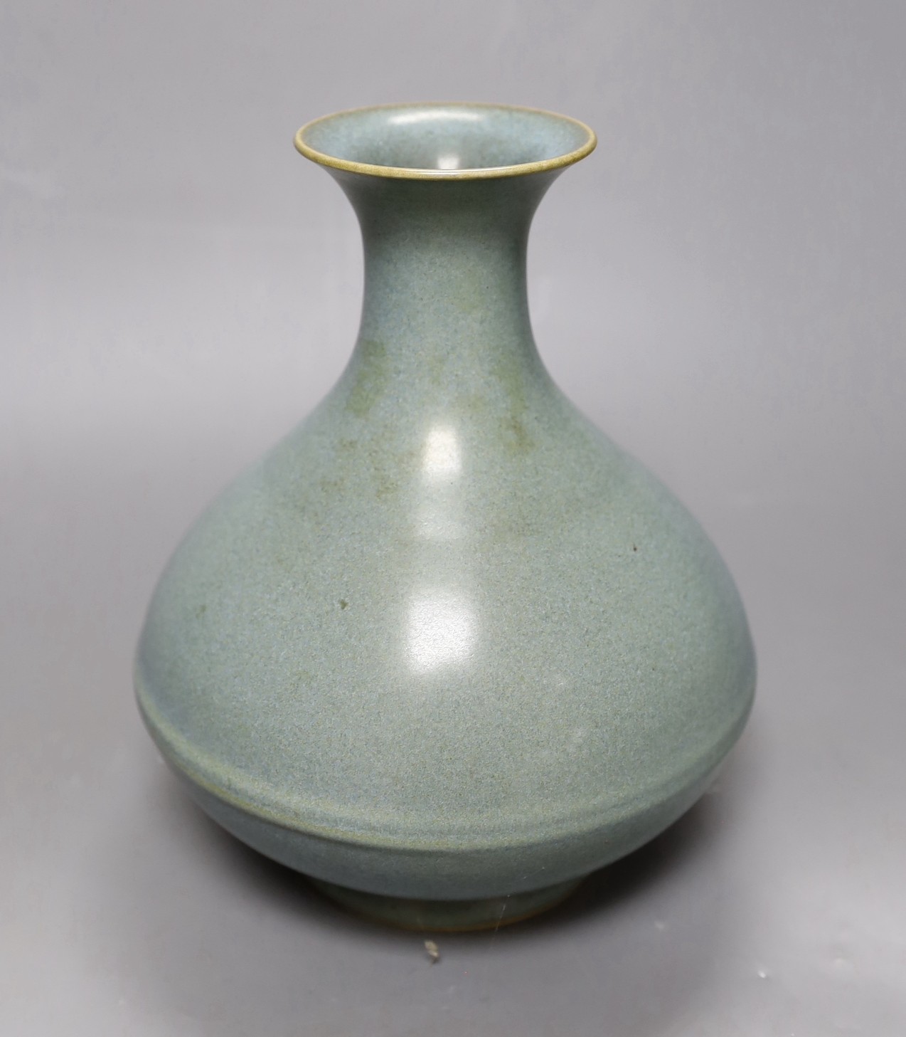 A Chinese Jun-type vase, 21cm